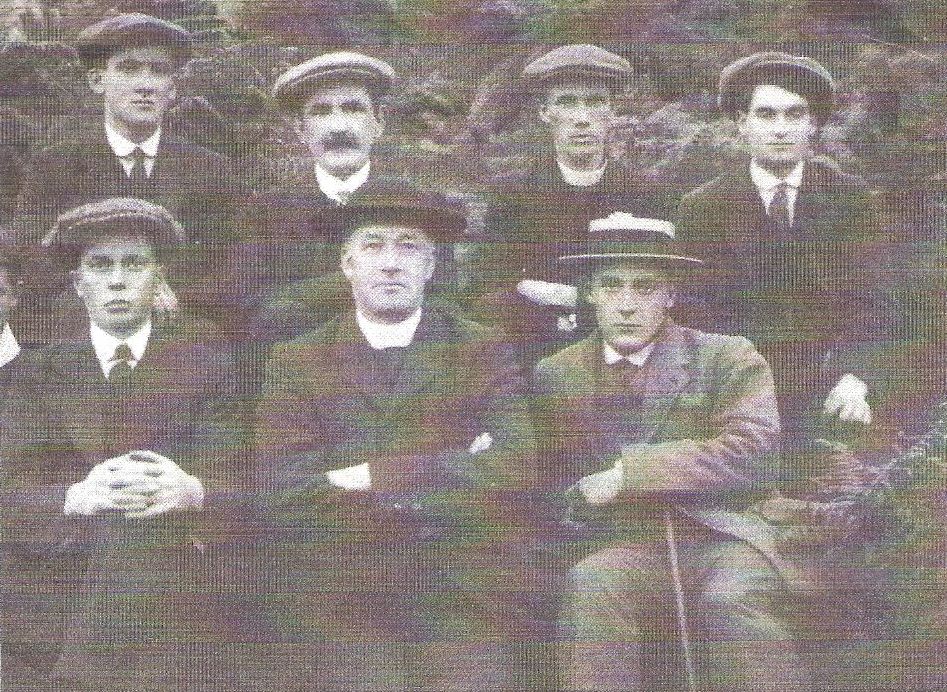 Reverend Secundus Jones of Ystalyfera and deacons, mid 1920s